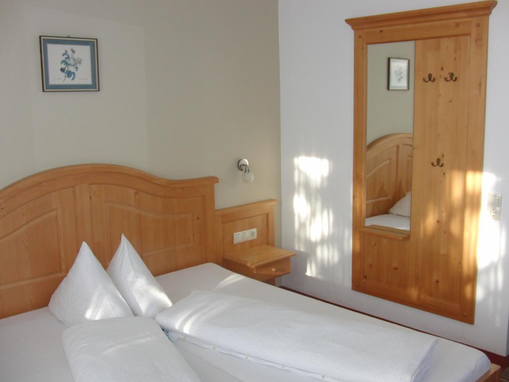 Gaestehaus Loithaler Fügen Kamer foto