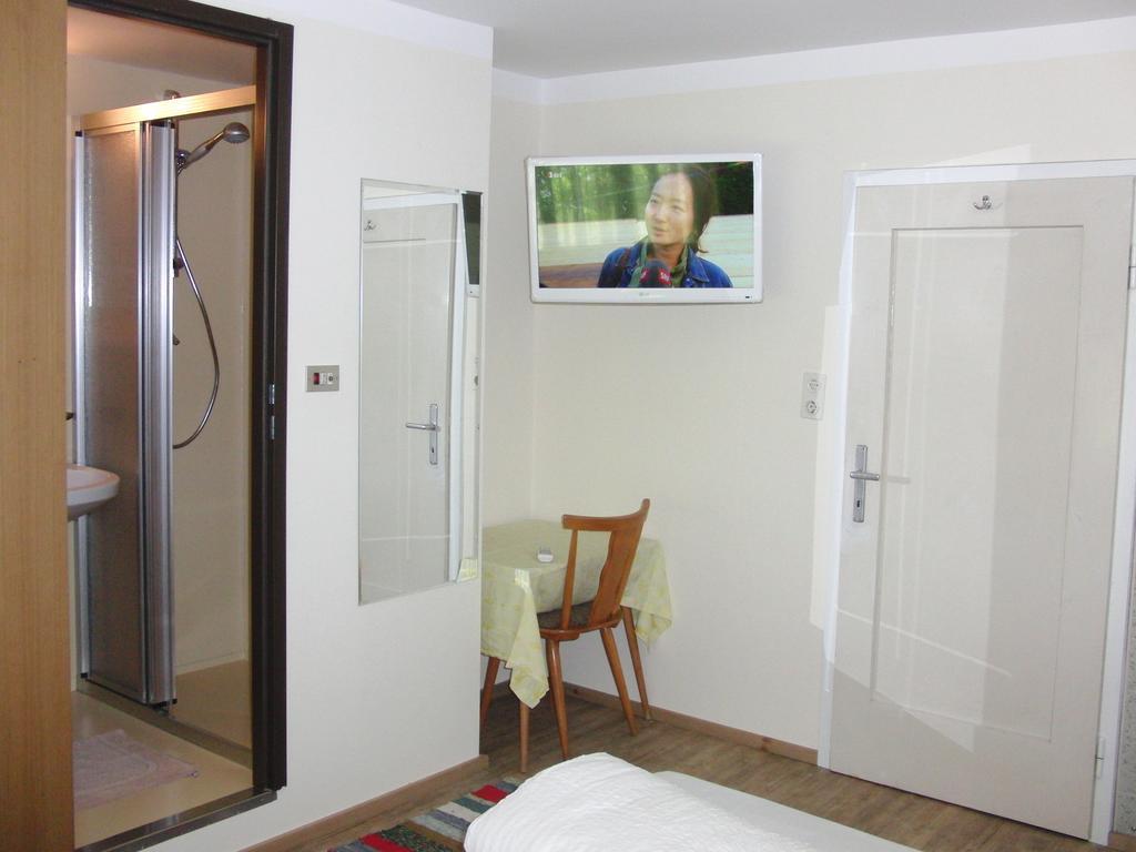 Gaestehaus Loithaler Fügen Kamer foto